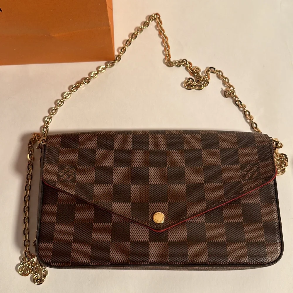 Used - Picture 3 of 4